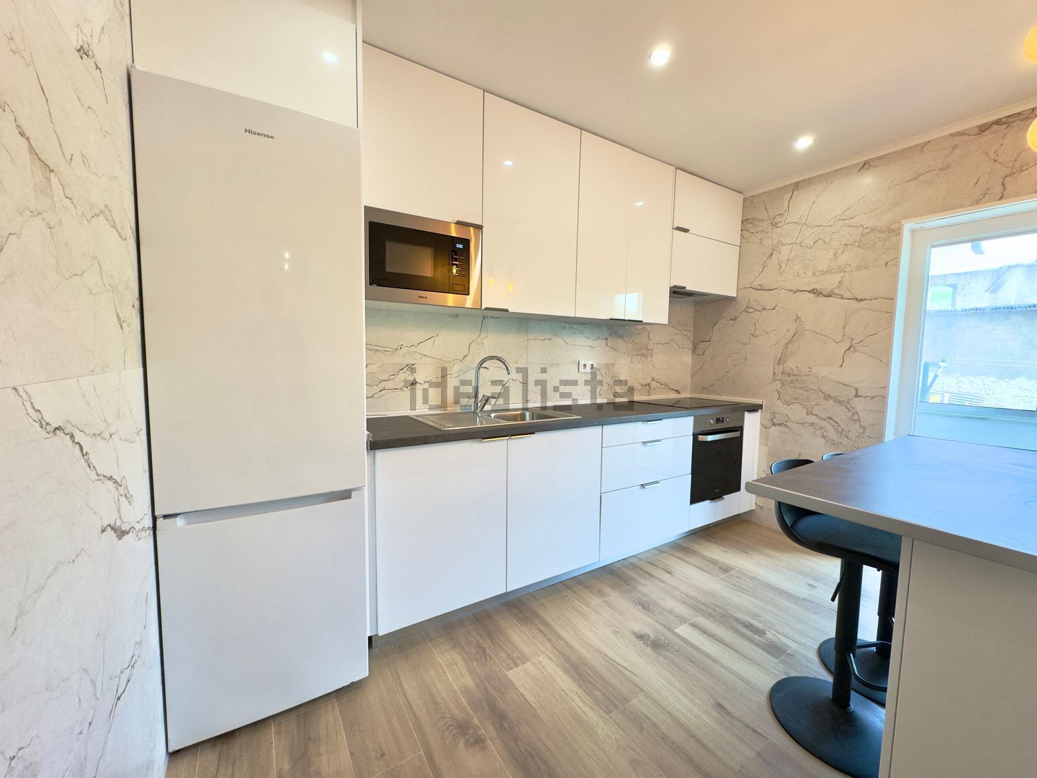 出租公寓 t1在Praceta José Gouveia - 厨房