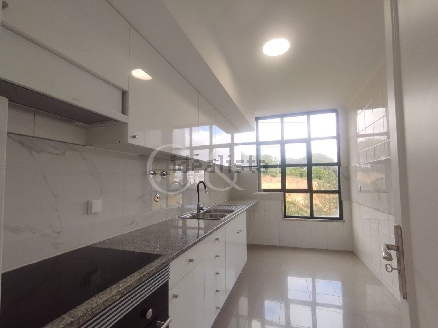 公寓 t3出售在Avenida Arsenal do Alfeite, 56 - 厨房