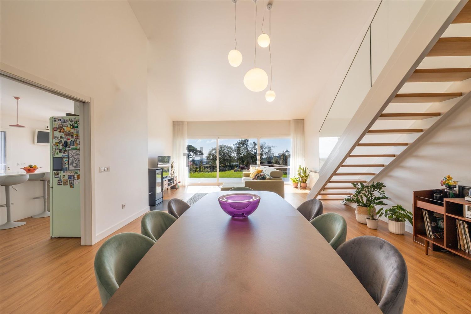 小楼房或独栋别墅出售Em539 - 客厅