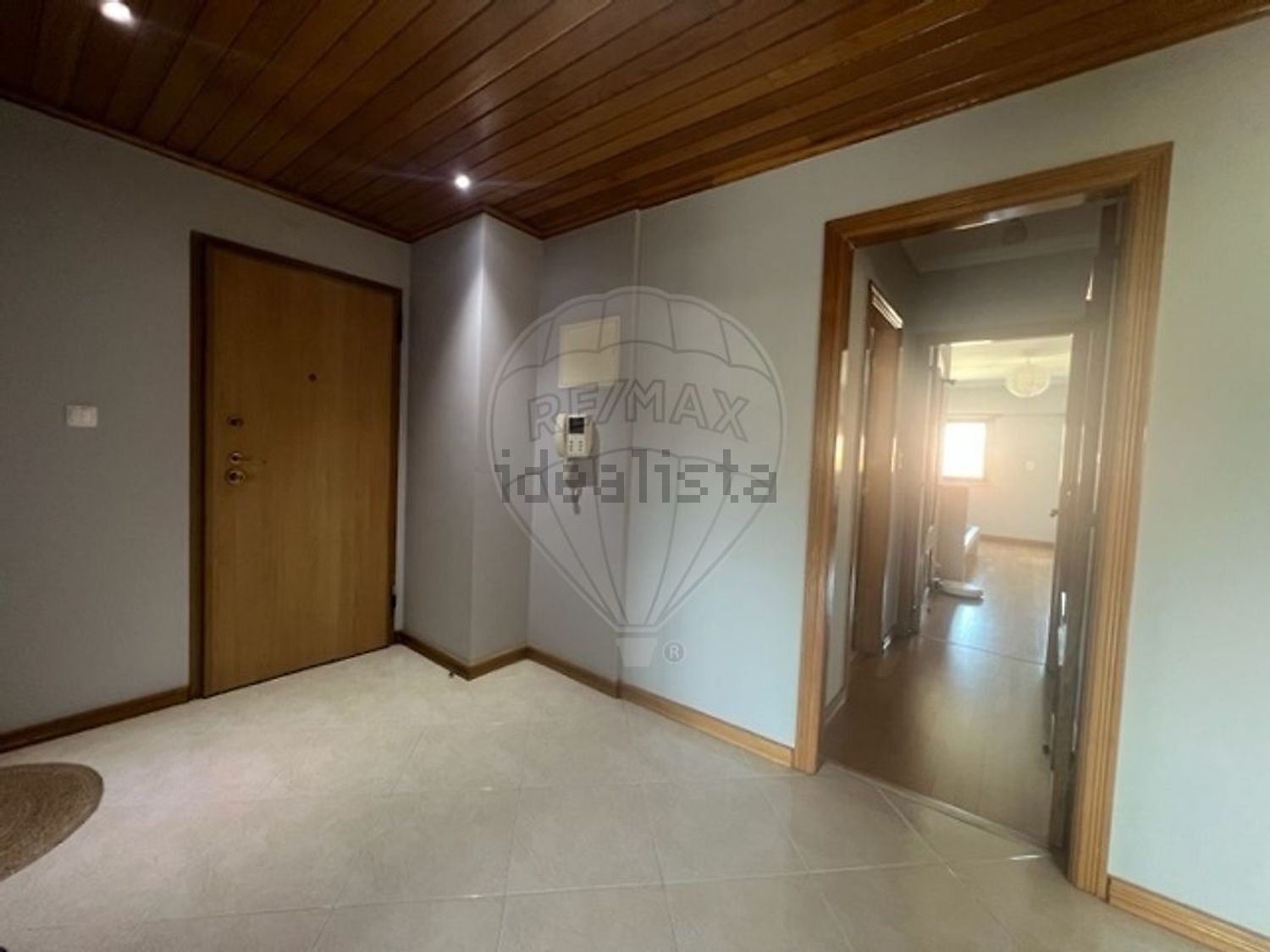 公寓 t3出售在Póvoa de Santo Adrião e Olival Basto - 过道