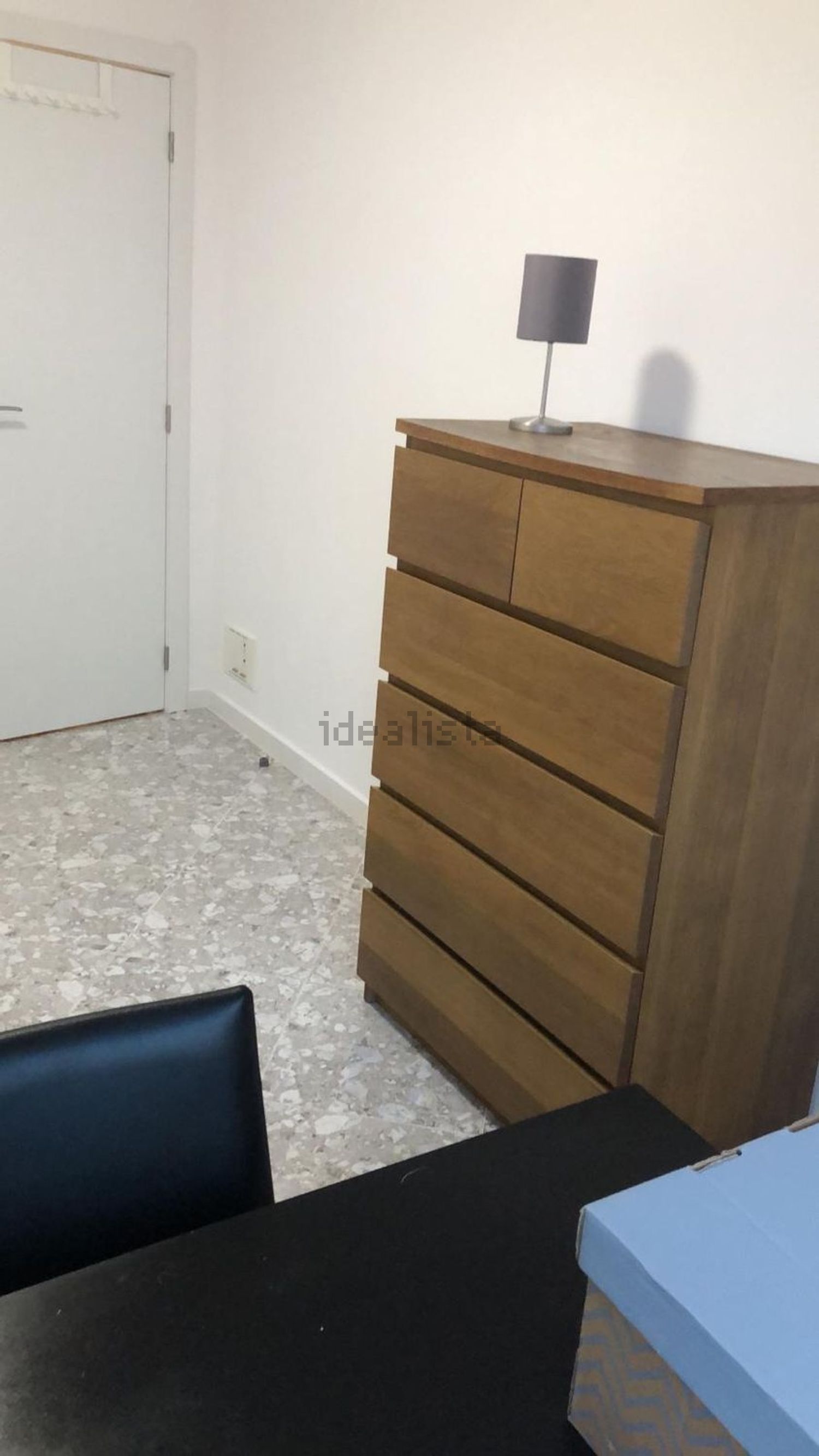 出租房间在Praceta António Andrade, 19 - 卧室