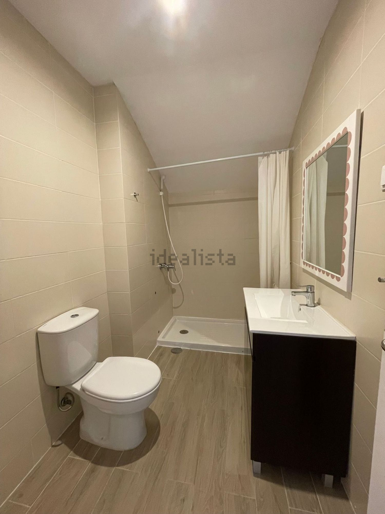 出租房间在Avenida Gago Coutinho, 64 - 卫生间