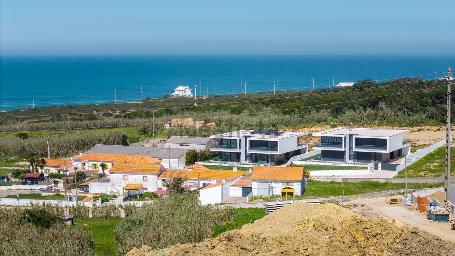 小楼房或独栋别墅出售在Rua Maria Inês Massano - 视线