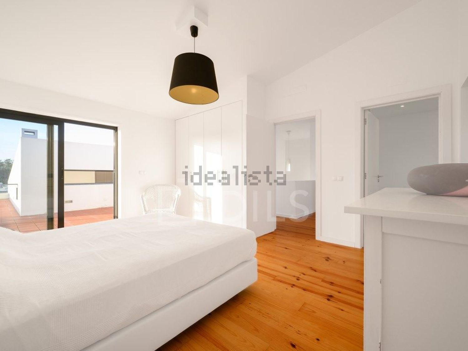 小楼房或独栋别墅出售在Rua do Pinhal - 卧室