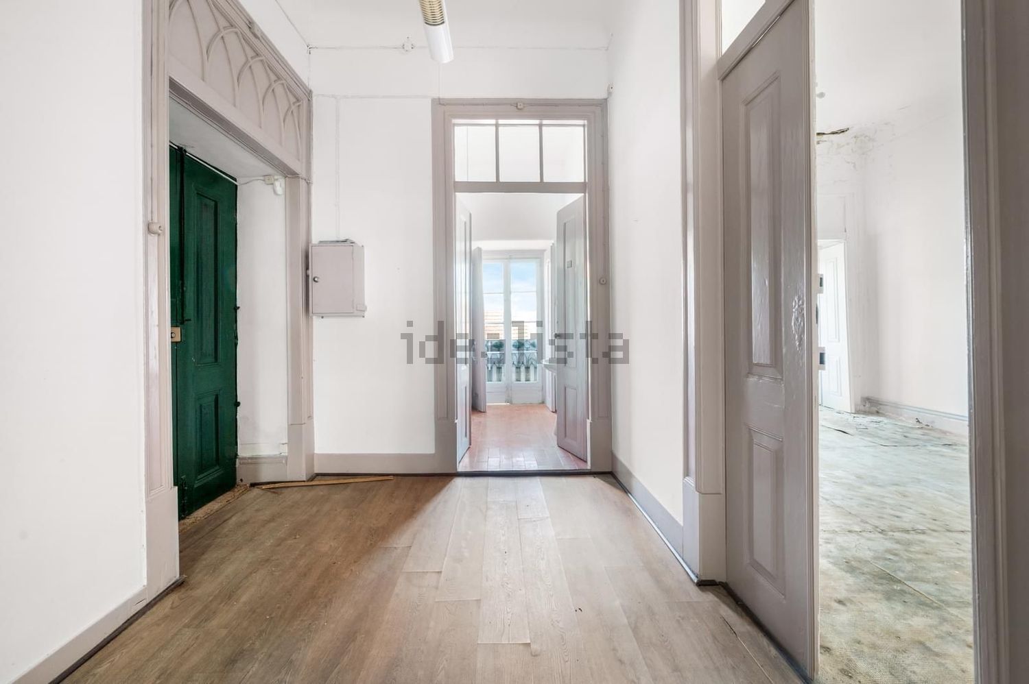 宫殿出售在Rua João Gonçalves - 过道