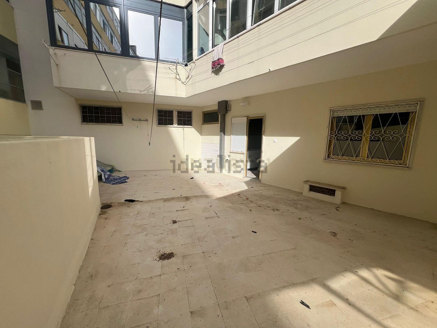 出租公寓 t4在Rua Rainha Dona Luísa de Gusmão, 4 - 外立面