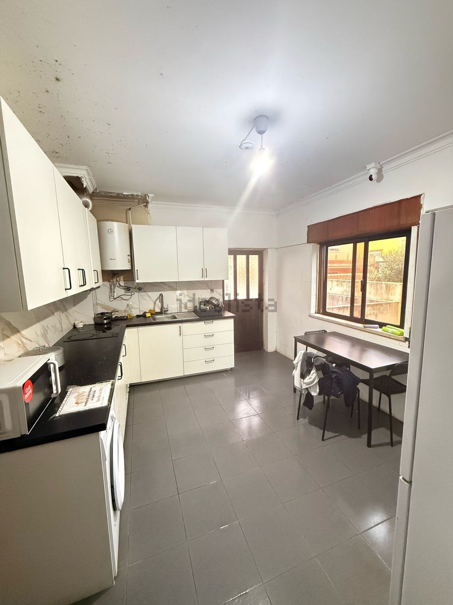 出租房间在Rua Cidade de Olhão, 142 - 厨房