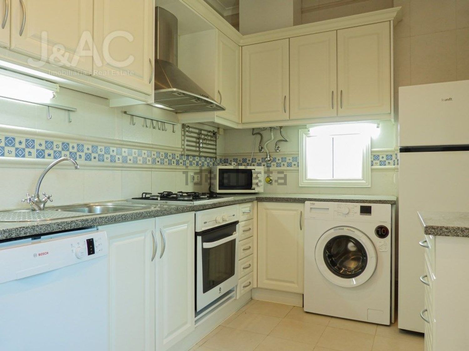 出租公寓 t2在Rua Antonio Carlos Oliveira - 厨房