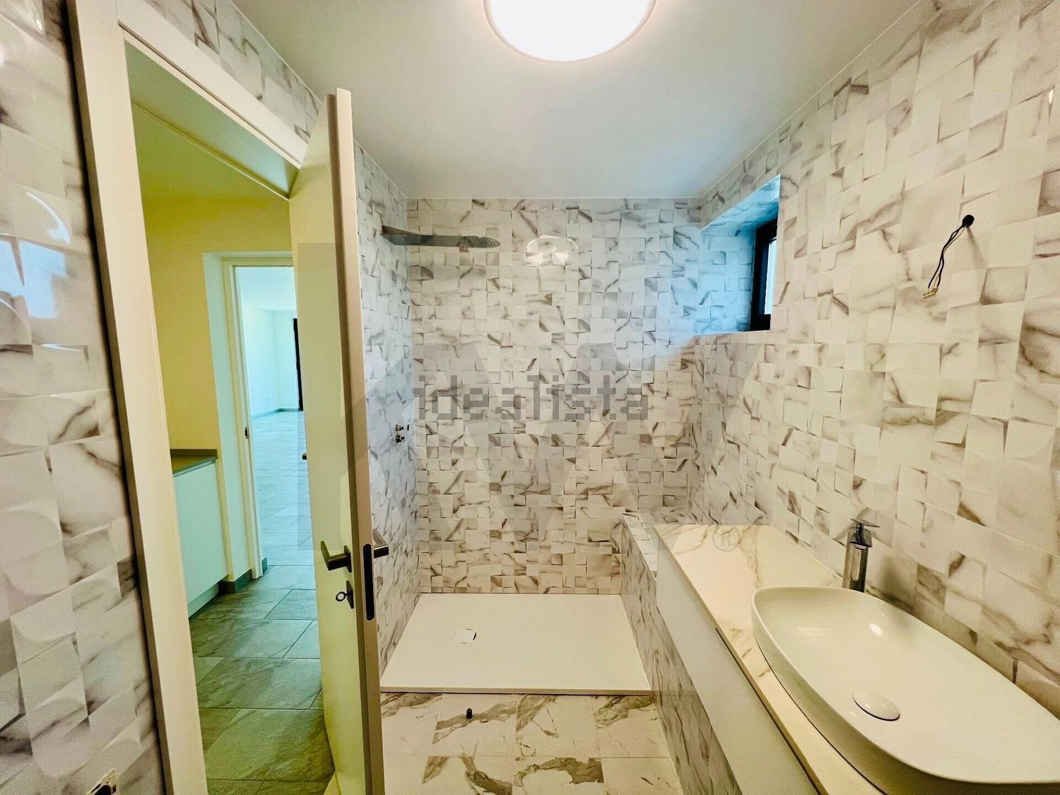 小楼房或独栋别墅出售在Rua das Salemas s/n - 卫生间