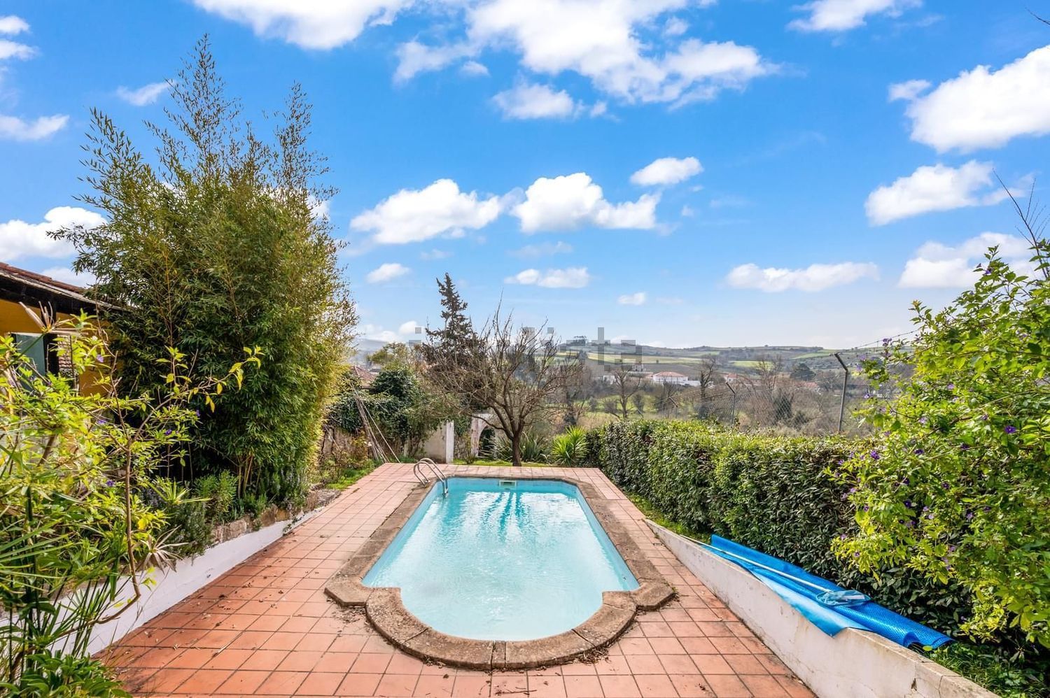 农庄出售在Dois Portos e Runa - 游泳池