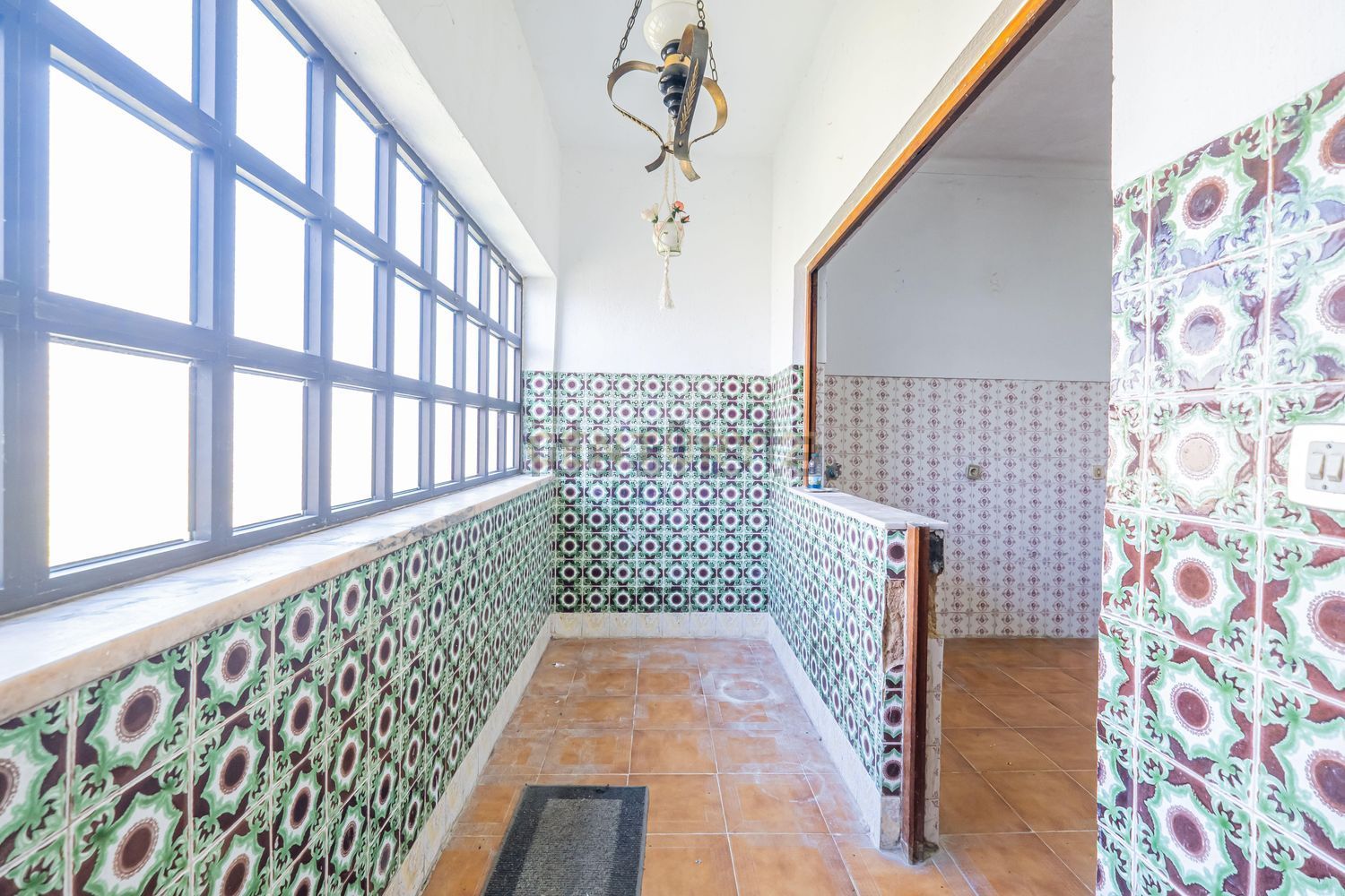 小楼房或独栋别墅出售在Rua General Humberto Delgado, 6 - 阳台