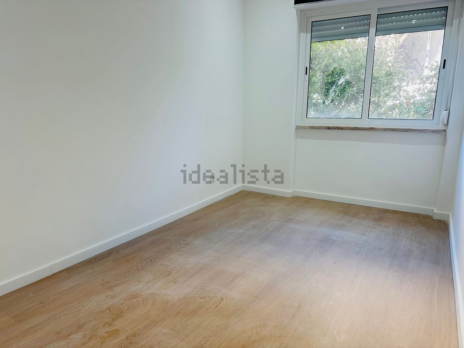 公寓 t3出售在Avenida Comandante Luís António da Silva - 客厅