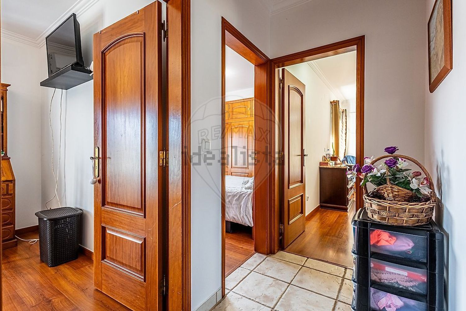 小楼房或独栋别墅出售在Rua das Flores - 过道