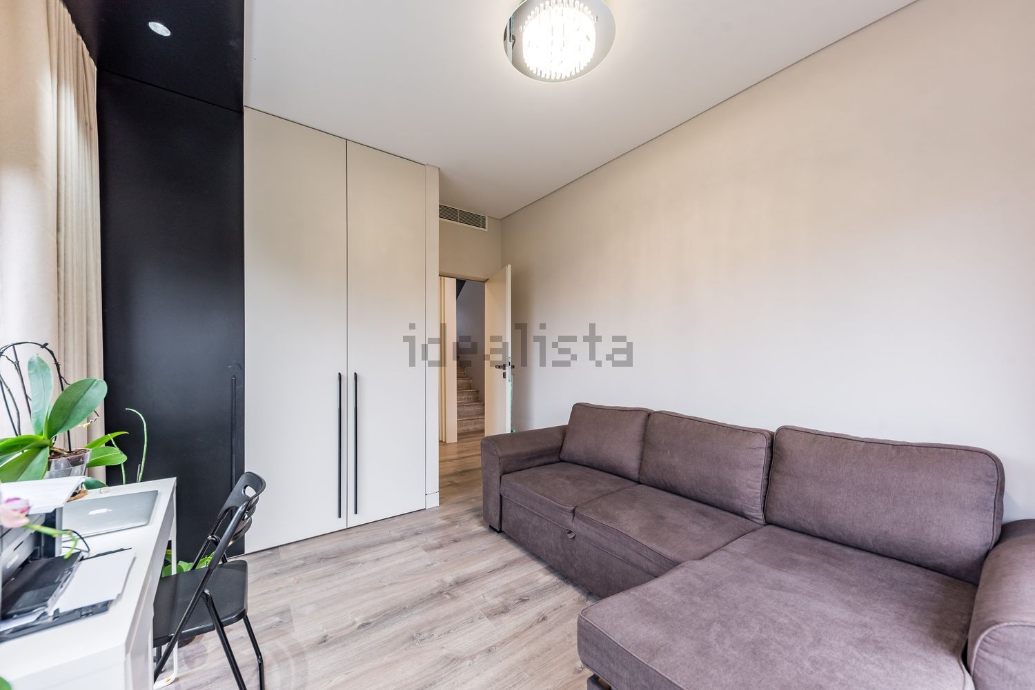 双拼别墅出售在Ramada e Caneças - 客厅