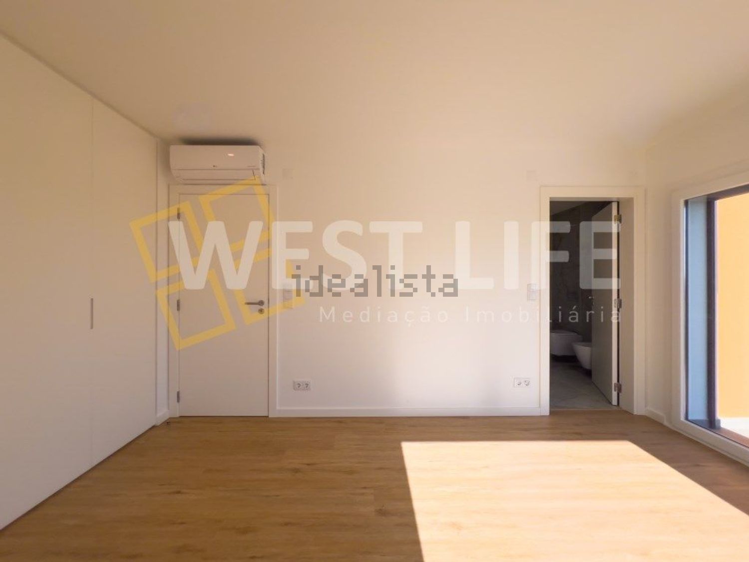 小楼房或独栋别墅出售在São Pedro da Cadeira - 照片