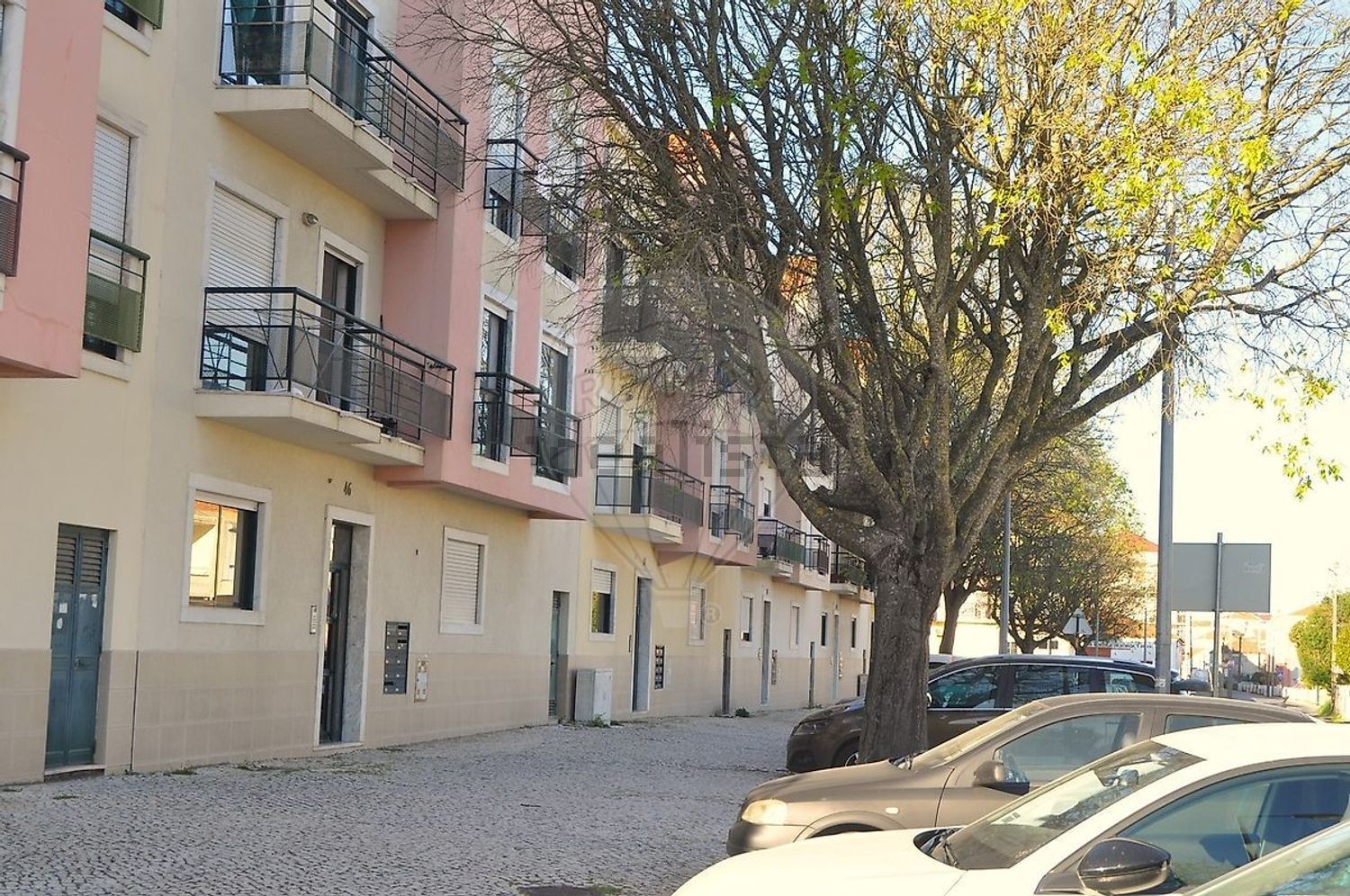 出租t0（单人公寓）在Rua Alfredo Cunha - 外立面