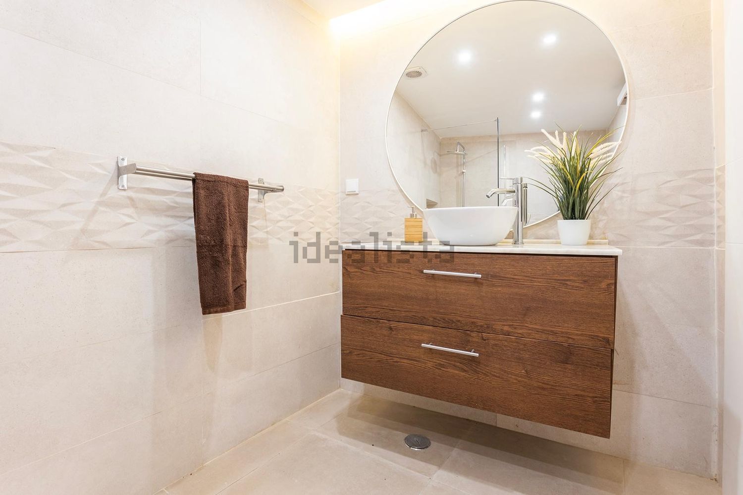 出租小楼房或独栋别墅在Largo das Olarias, 6 - 卫生间