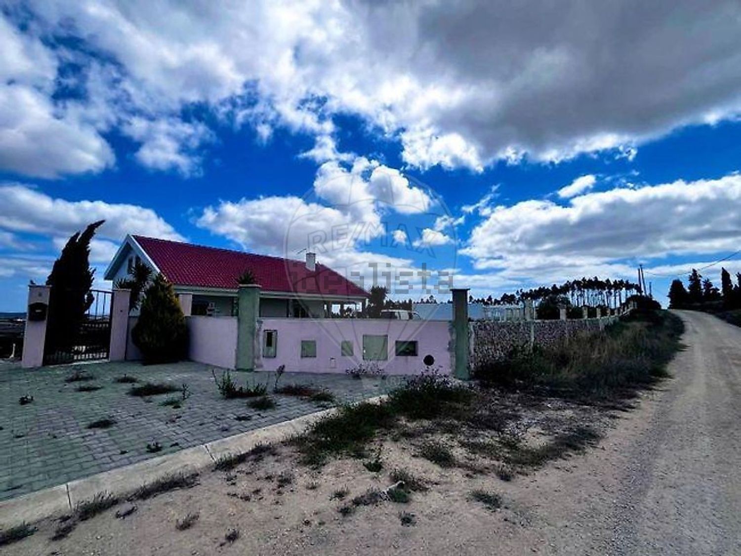 小楼房或独栋别墅出售在Rua do Cabeço - 外立面