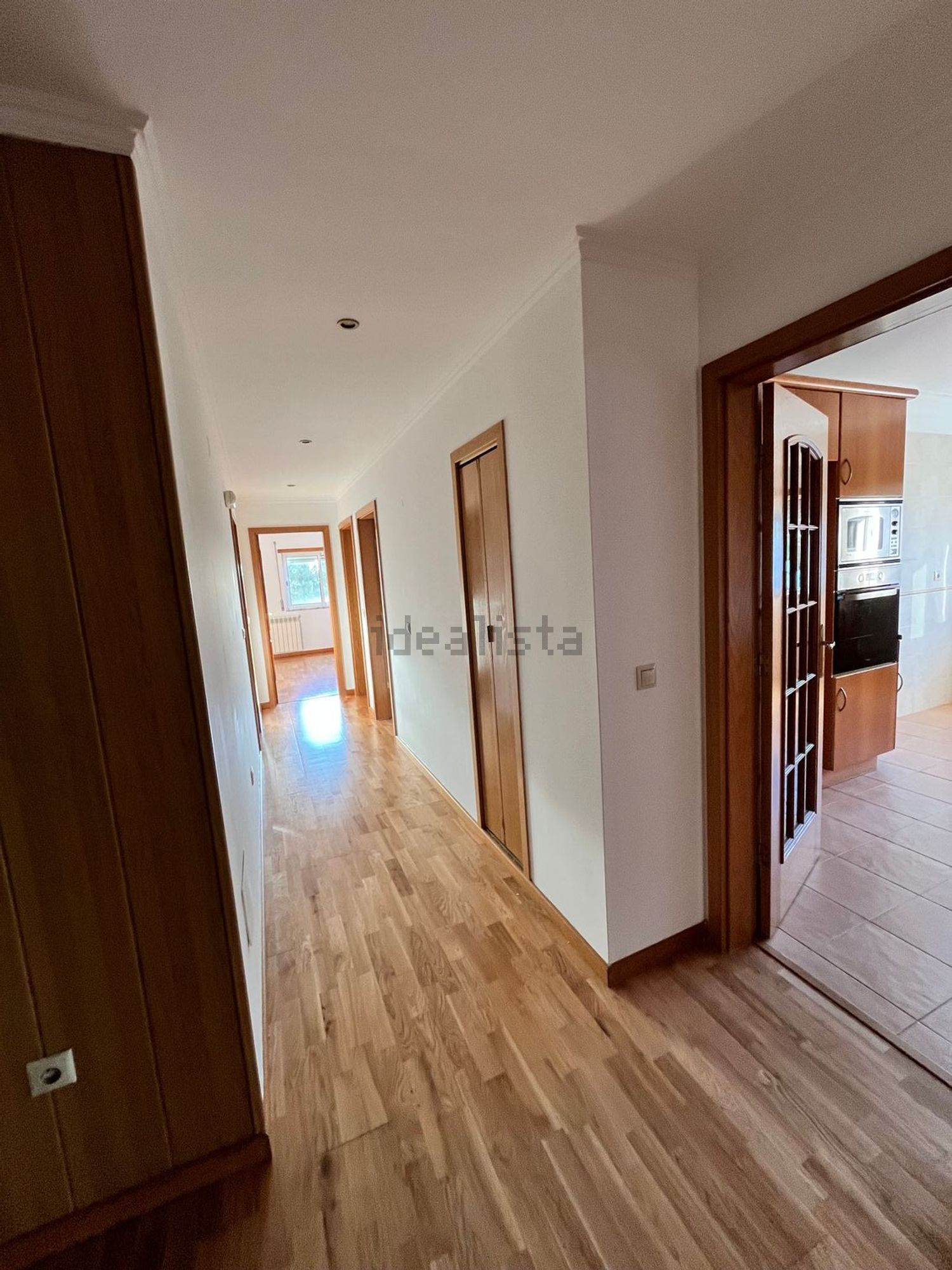 公寓 t3出售在Rua Oriente s/n - 过道