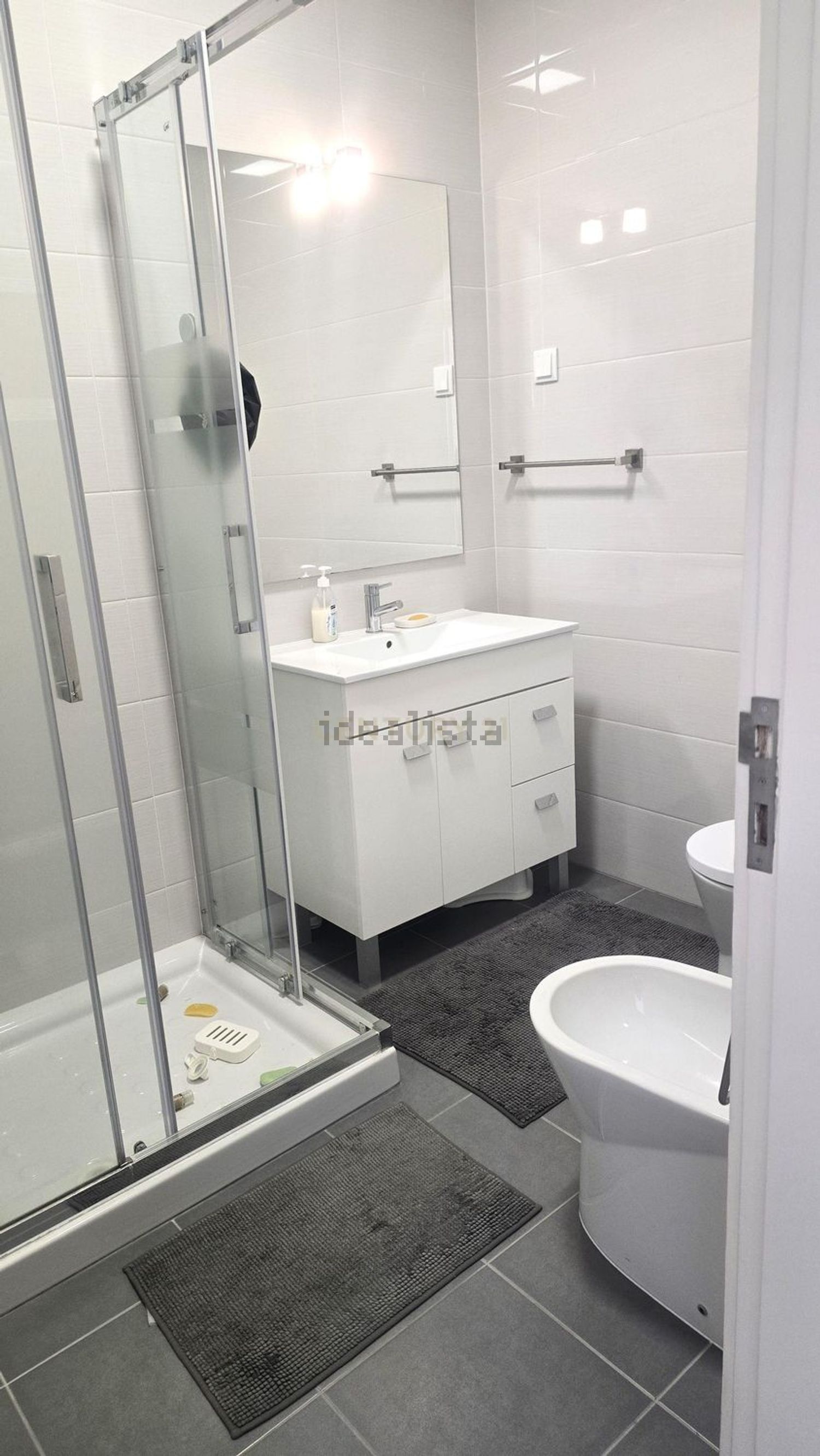 出租公寓 t2在Rua Padre Francisco Álvares, 15 - 卫生间