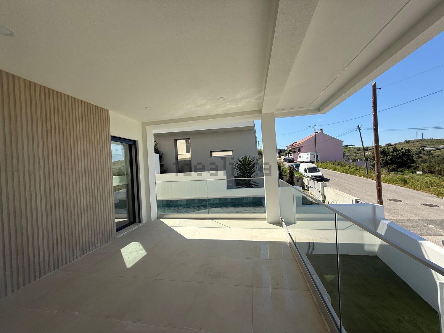 双拼别墅出售在Avenida Raul Brandão, 8 - 阳台