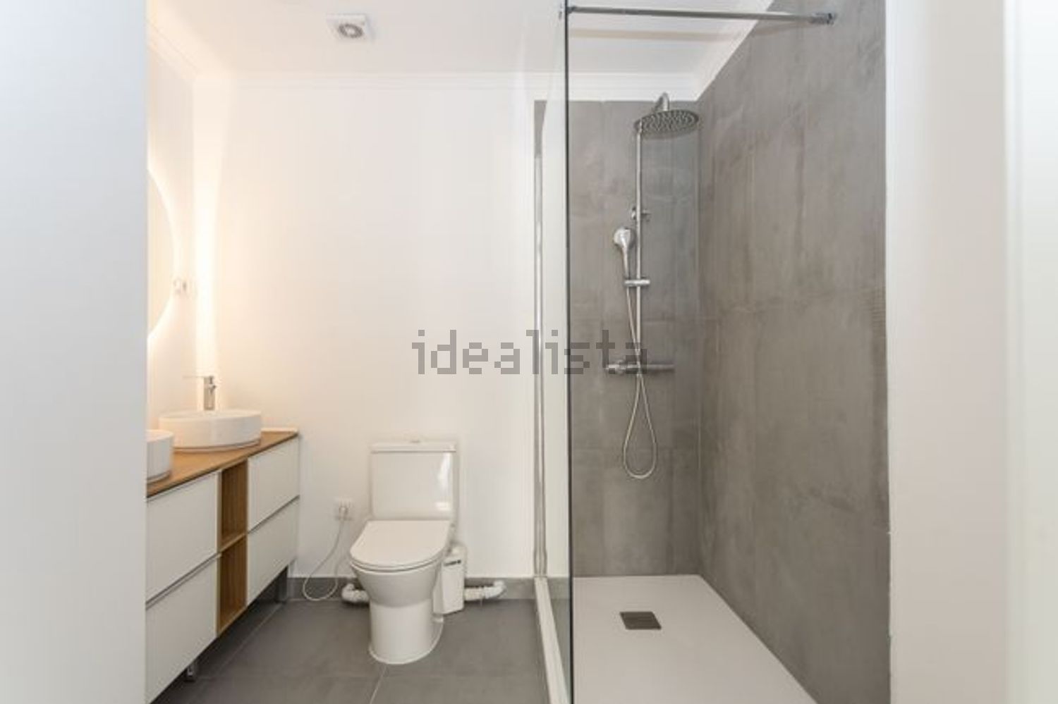 公寓 t2出售在Largo das Olarias s/n - 卫生间