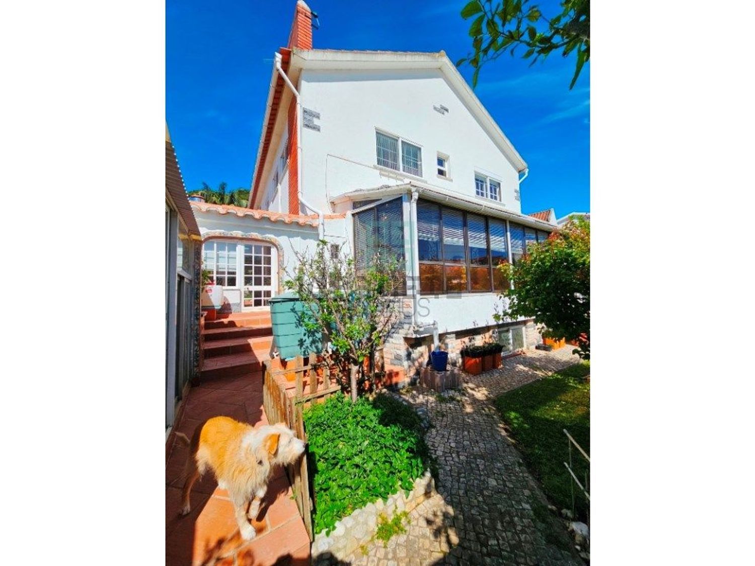 小楼房或独栋别墅出售在Rua Zambujal, 263 a - 外立面