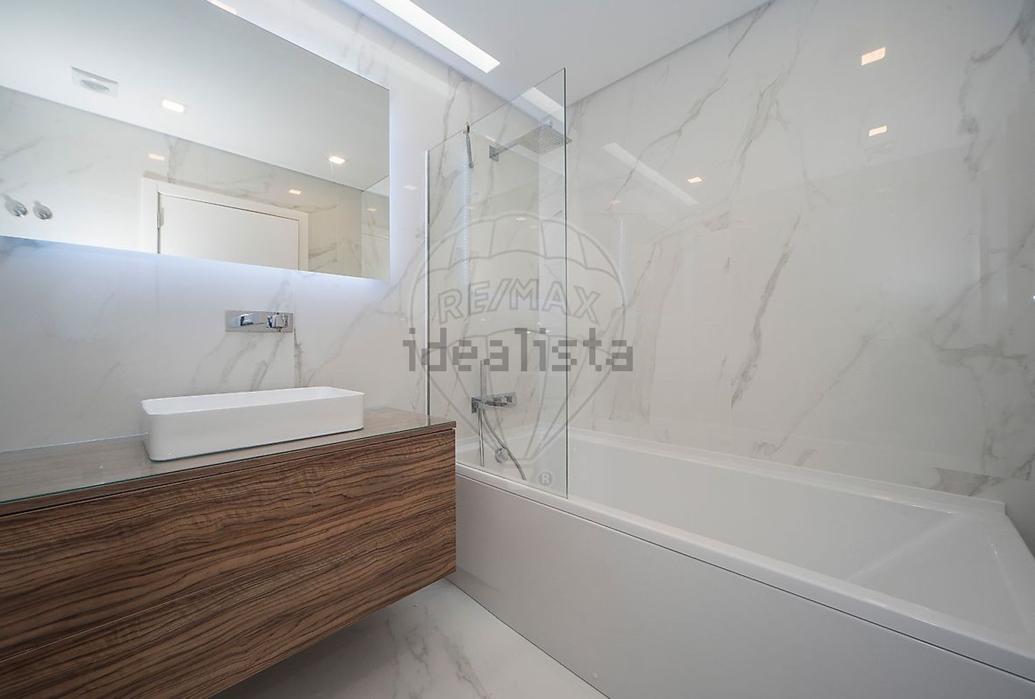 出租小楼房或独栋别墅Cm1318 - 卫生间