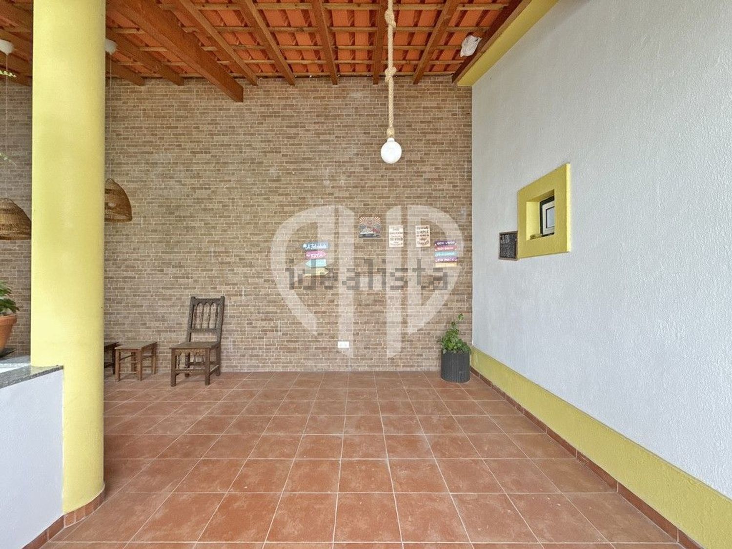 小楼房或独栋别墅出售Cm1029 - 阳台