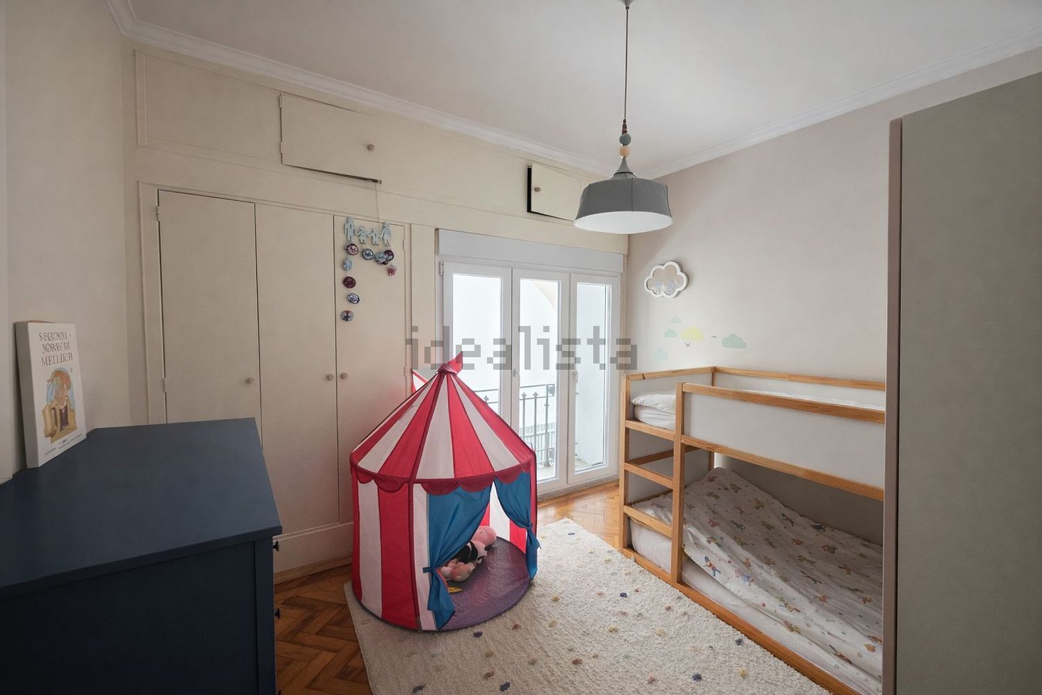 小楼房或独栋别墅出售在Estrada Nacional 10 - 卧室