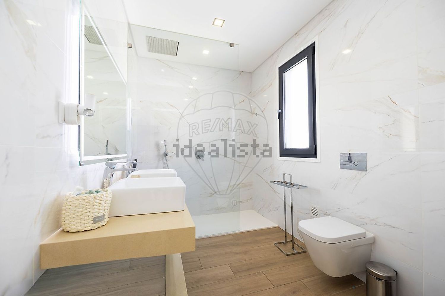 出租小楼房或独栋别墅在Rua Almeida Garrett - 卫生间