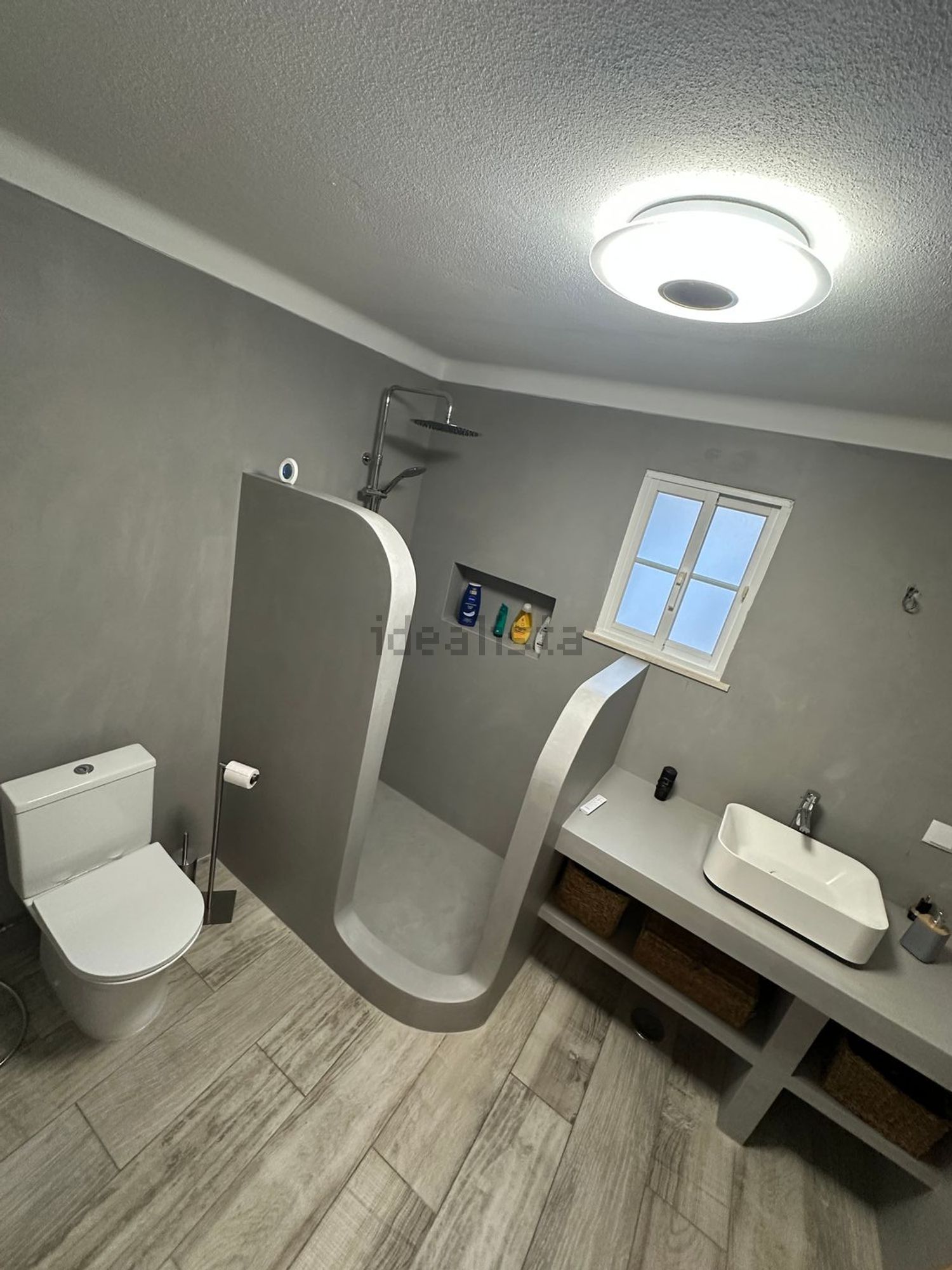 双拼别墅出售在Rua 1 de Maio, 15 - 卫生间