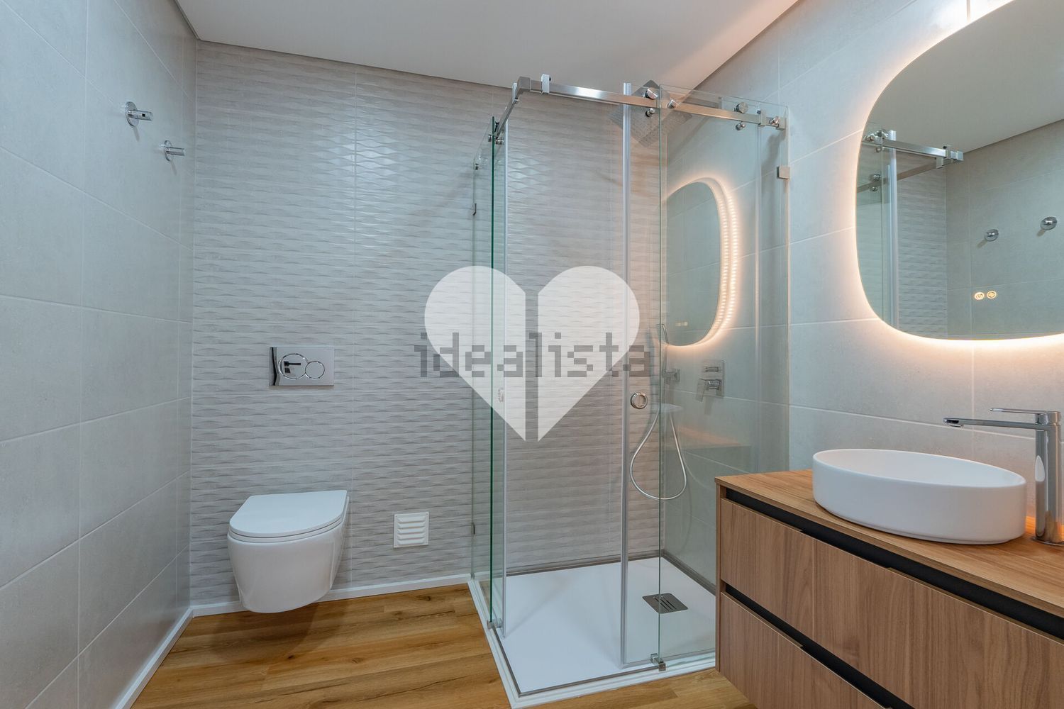 小楼房或独栋别墅出售在Santa Iria de Azoia - São João da Talha - Bobadela - 卫生间