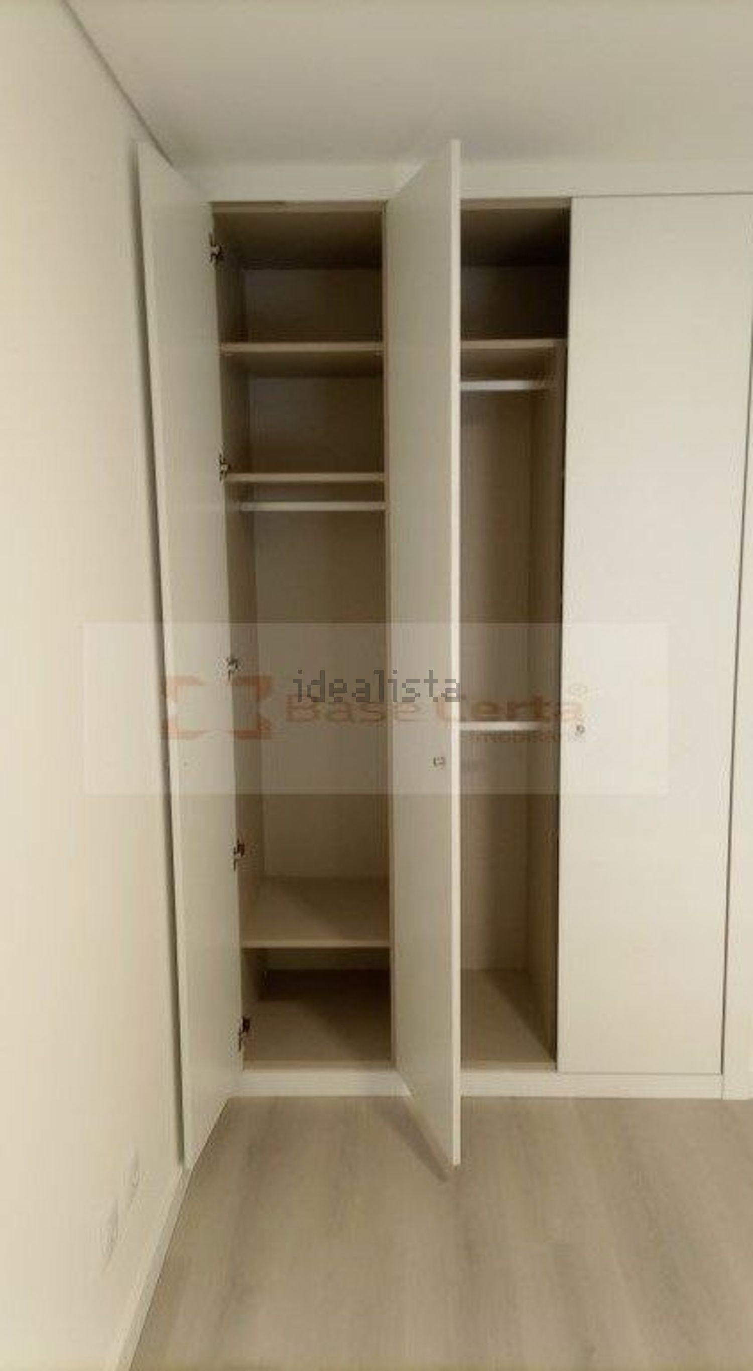 公寓 t2出售在Rua Melo Antunes s/n - 试衣间