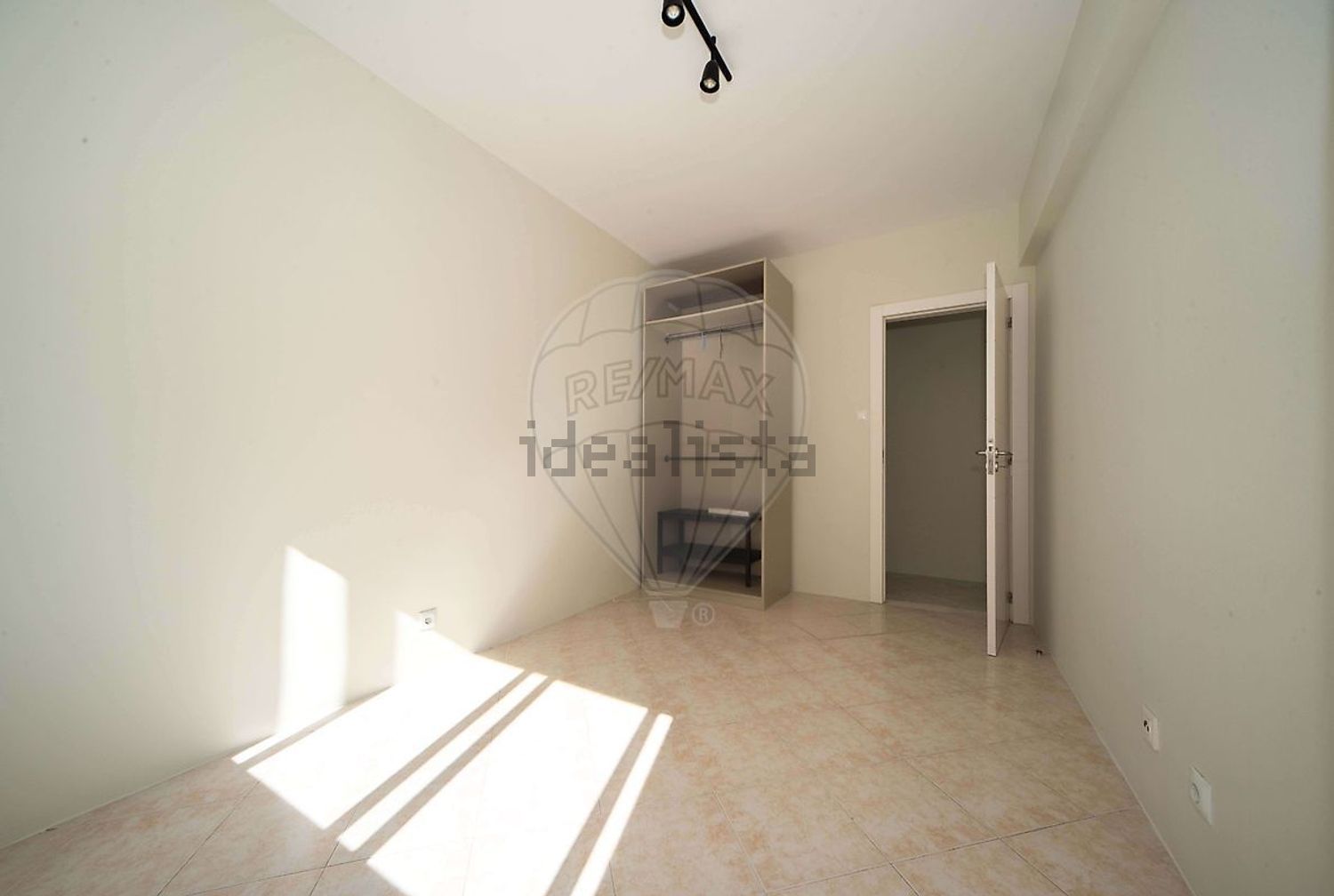 出租公寓 t2在Rua Jacinto Baptista - 照片