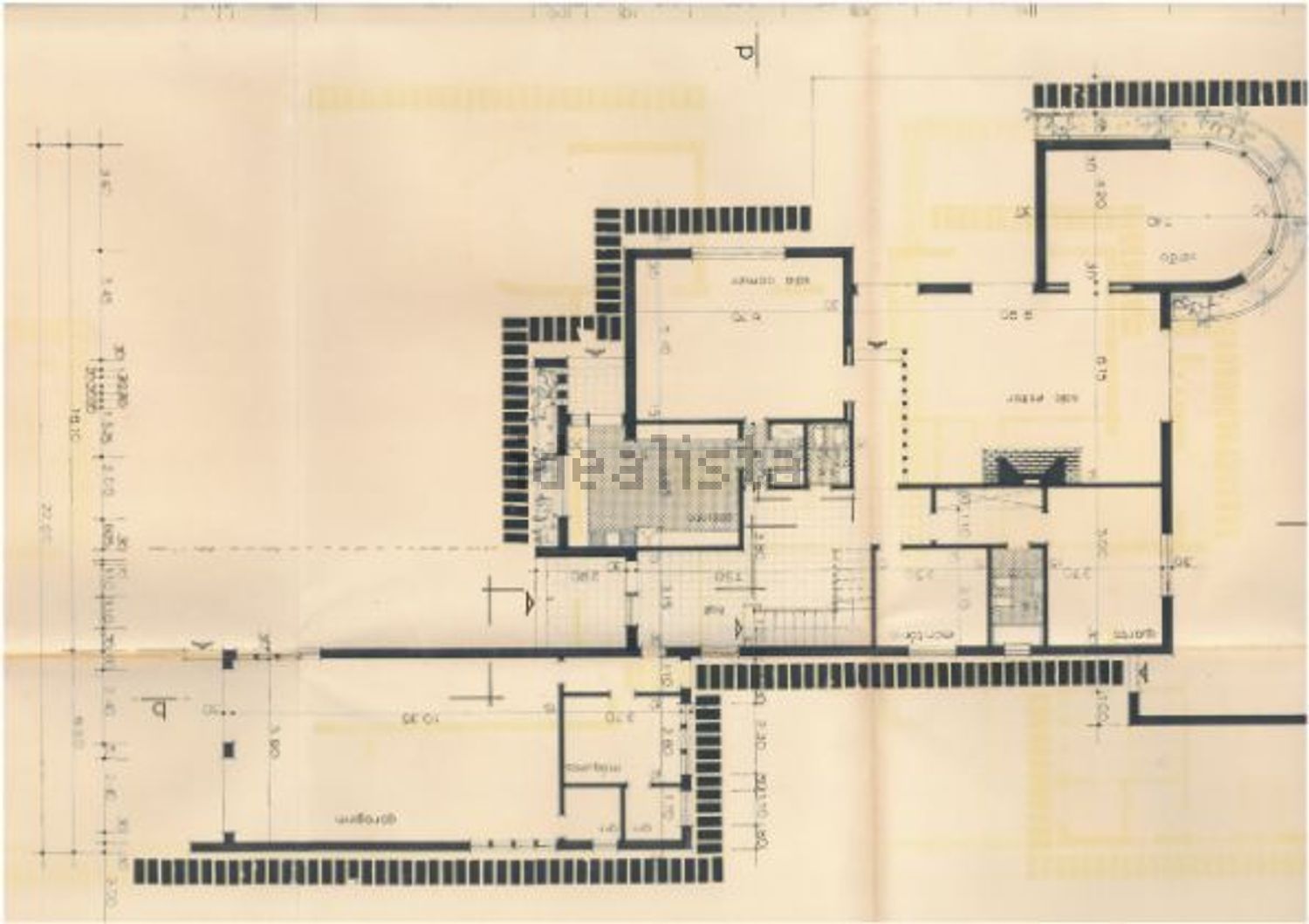 小楼房或独栋别墅出售在Rua Principal - 平面图