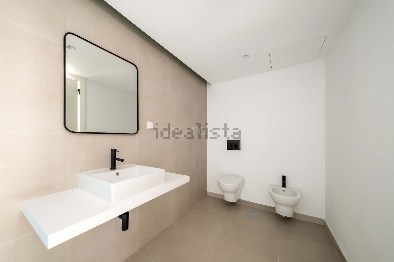 出租公寓 t2在Rua Bombeiros Voluntários do Barreiro, 31 - 卫生间