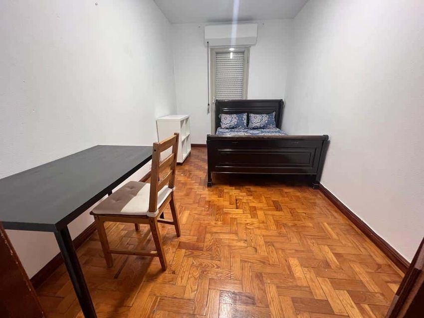 出租房间在Rua João de Castro Osório, 7