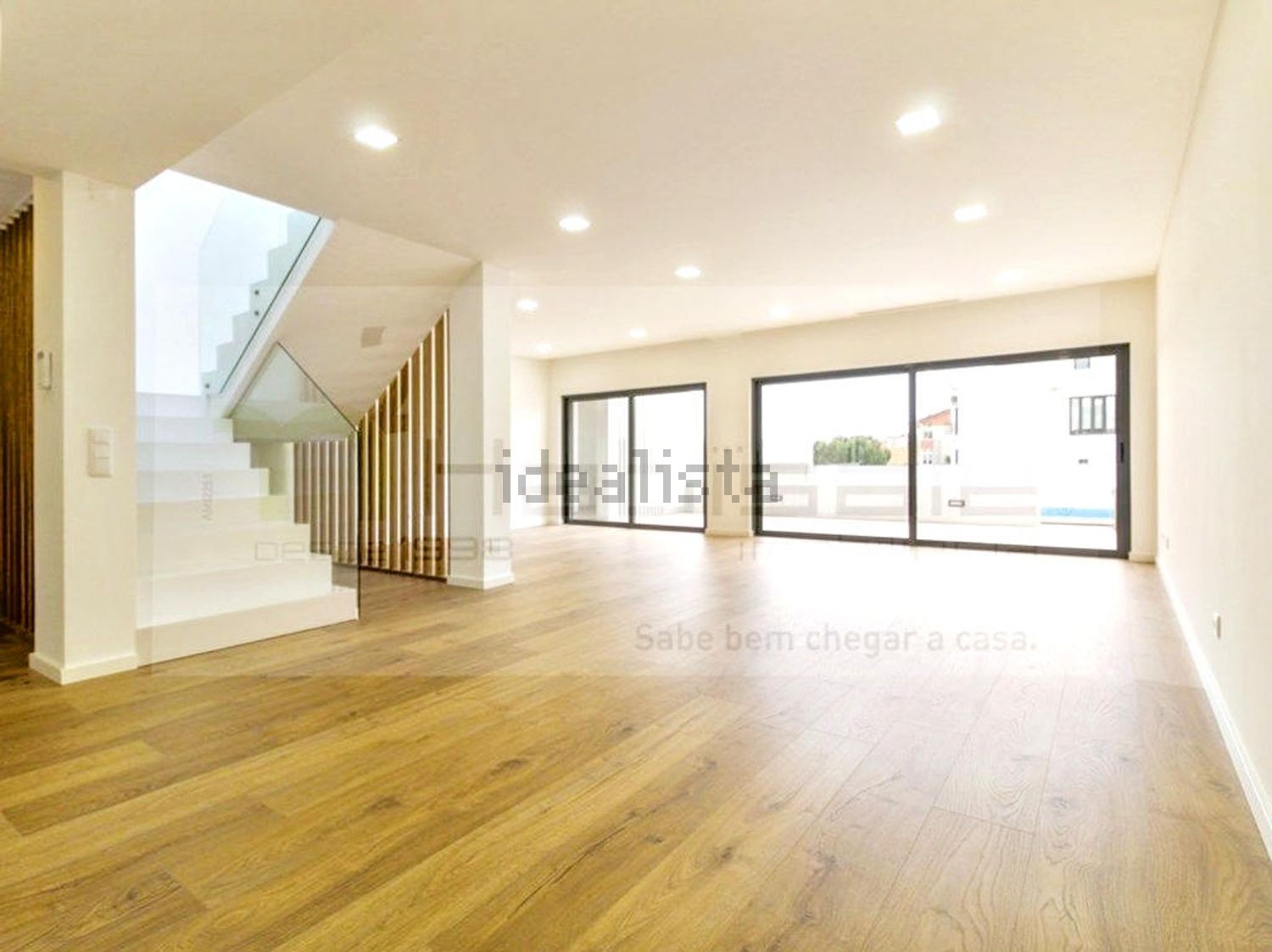 小楼房或独栋别墅出售在Rua Marechal Craveiro Lopes, 43 - 居住