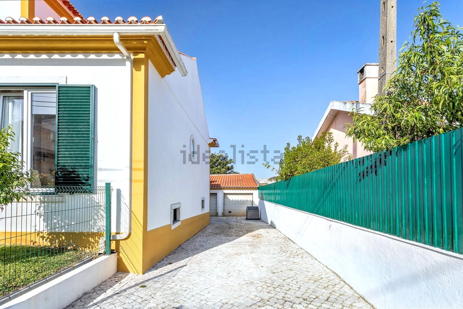 小楼房或独栋别墅出售在Rua dos Pintassilgos, 3 - 外立面