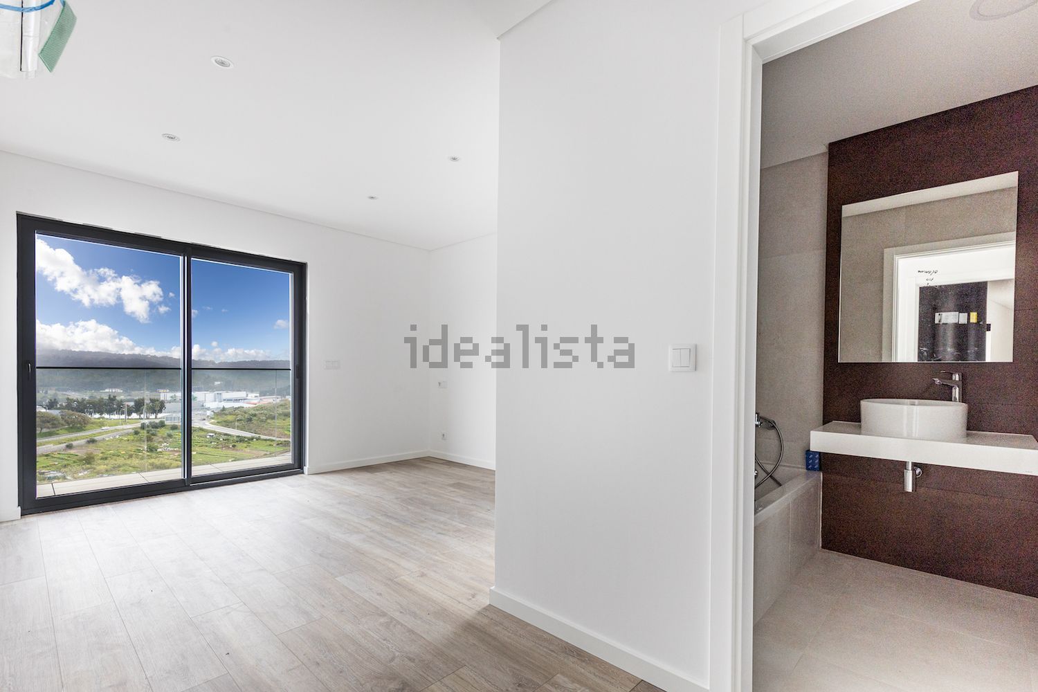 顶层公寓出售在Rua Nicolau Breyner, 9 - 居住