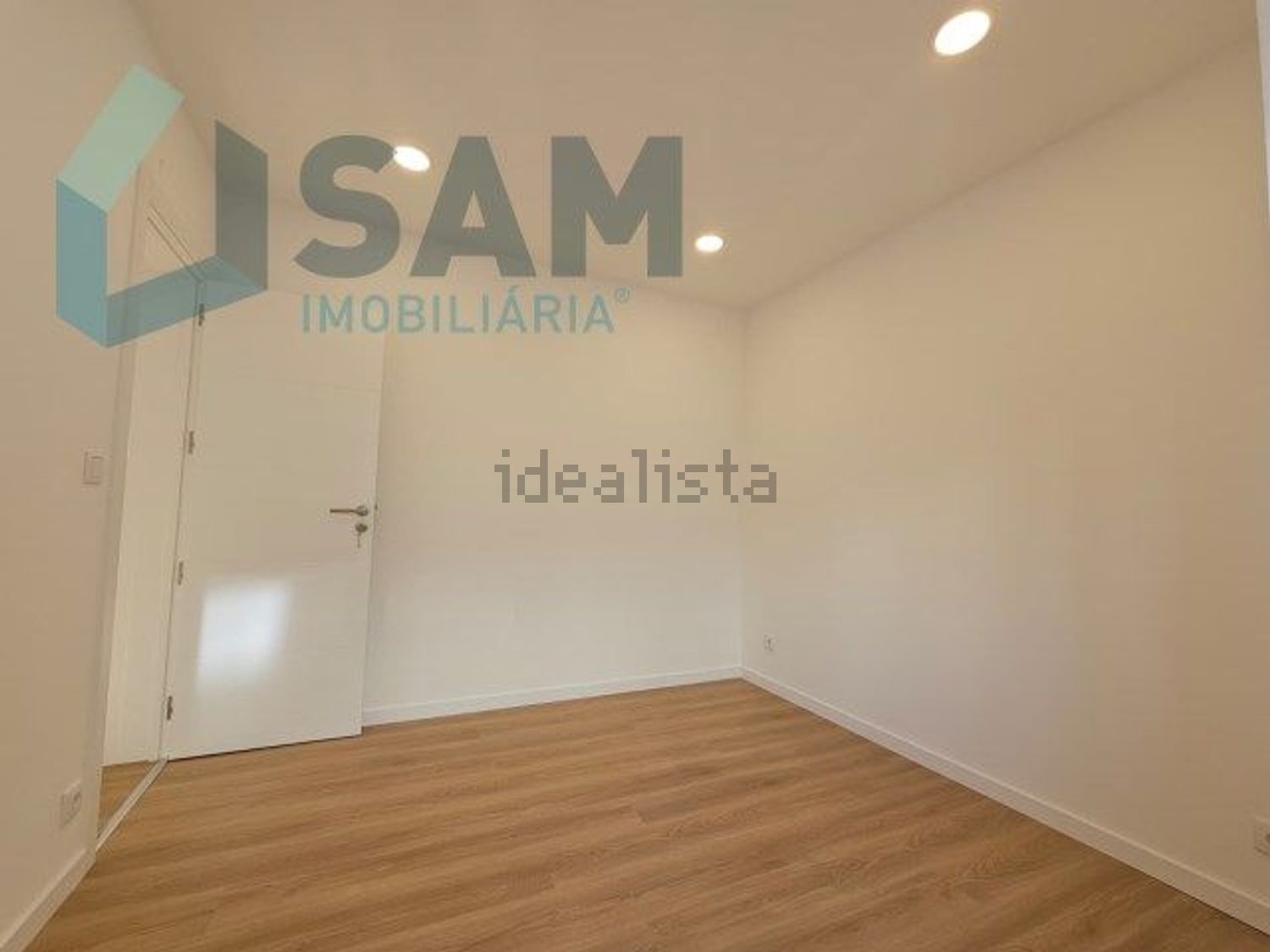 公寓 t2出售在Rua Luís Gomes - 卧室