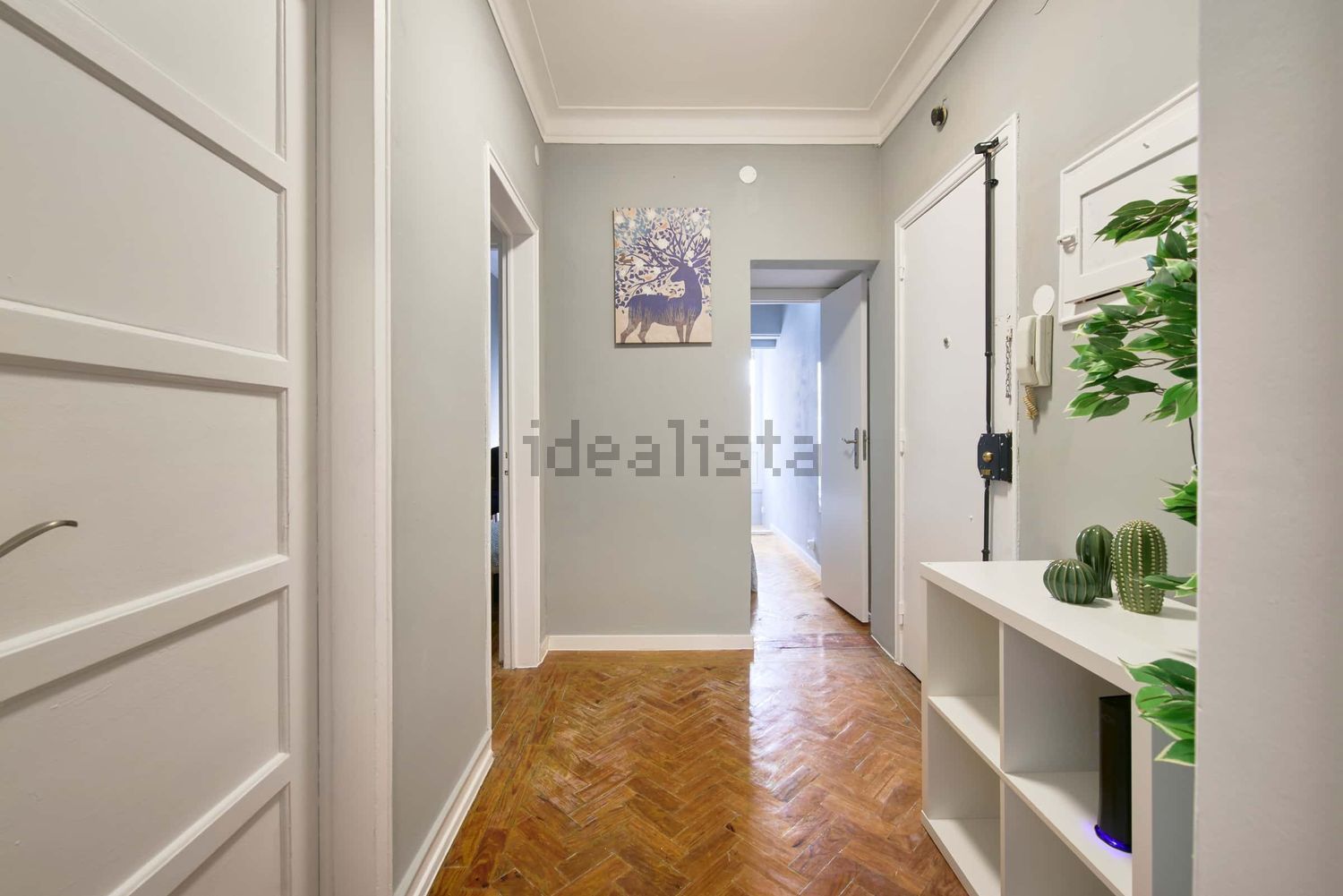 出租房间在Rua Elias Garcia, 60 - 过道