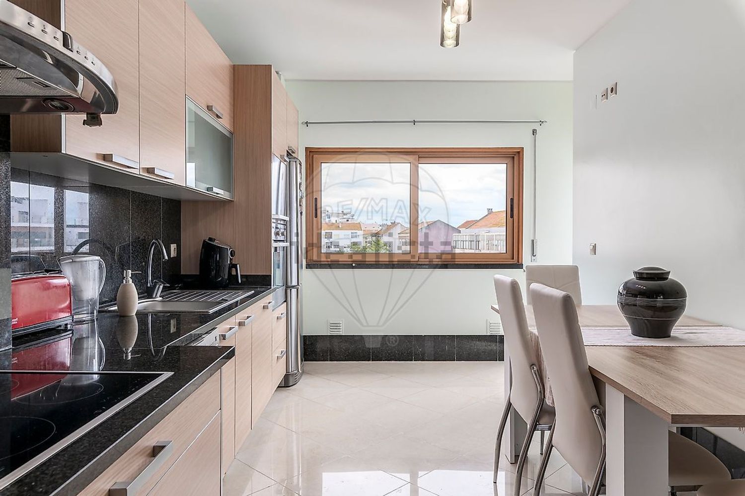 公寓 t3出售在Rua Almirante Reis - 厨房