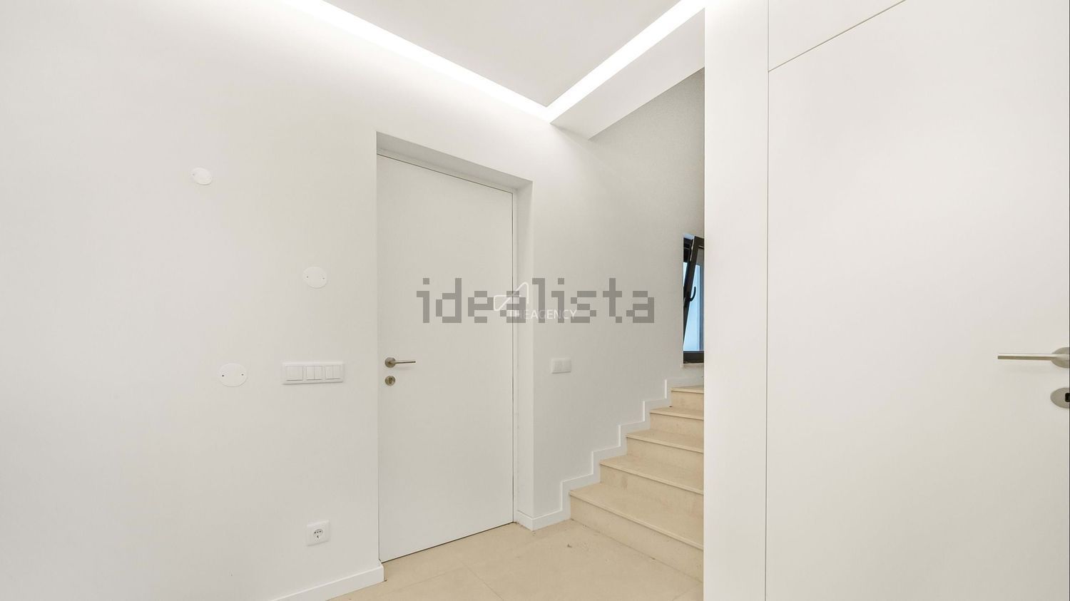 双拼别墅出售在Rua 1º de Maio - 照片