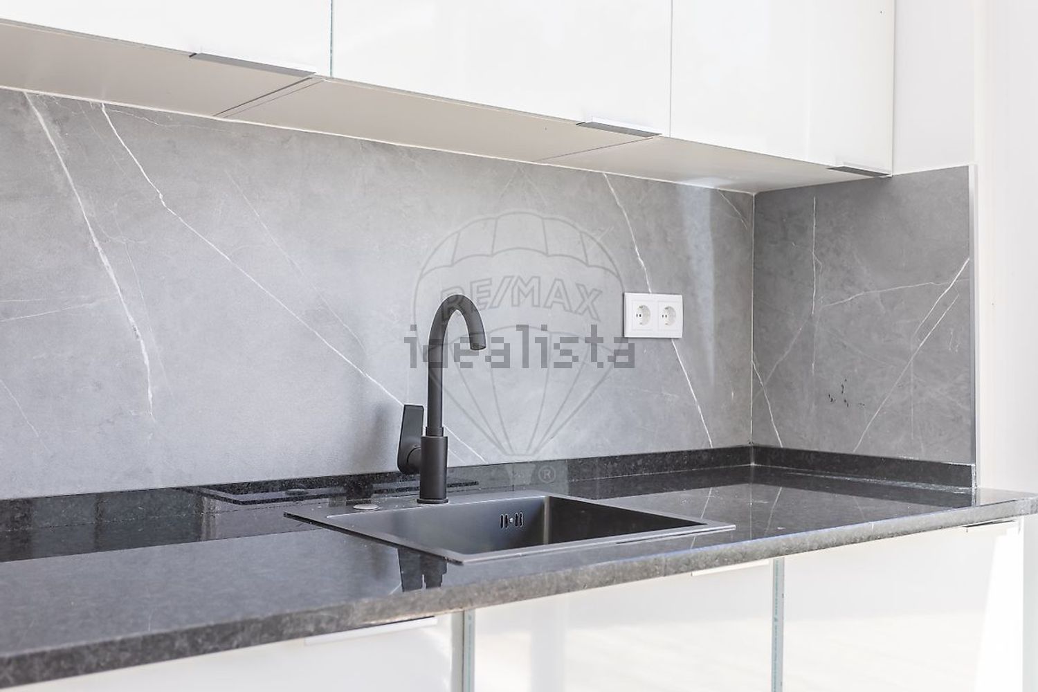 小楼房或独栋别墅出售在Praceta José Escada - 厨房