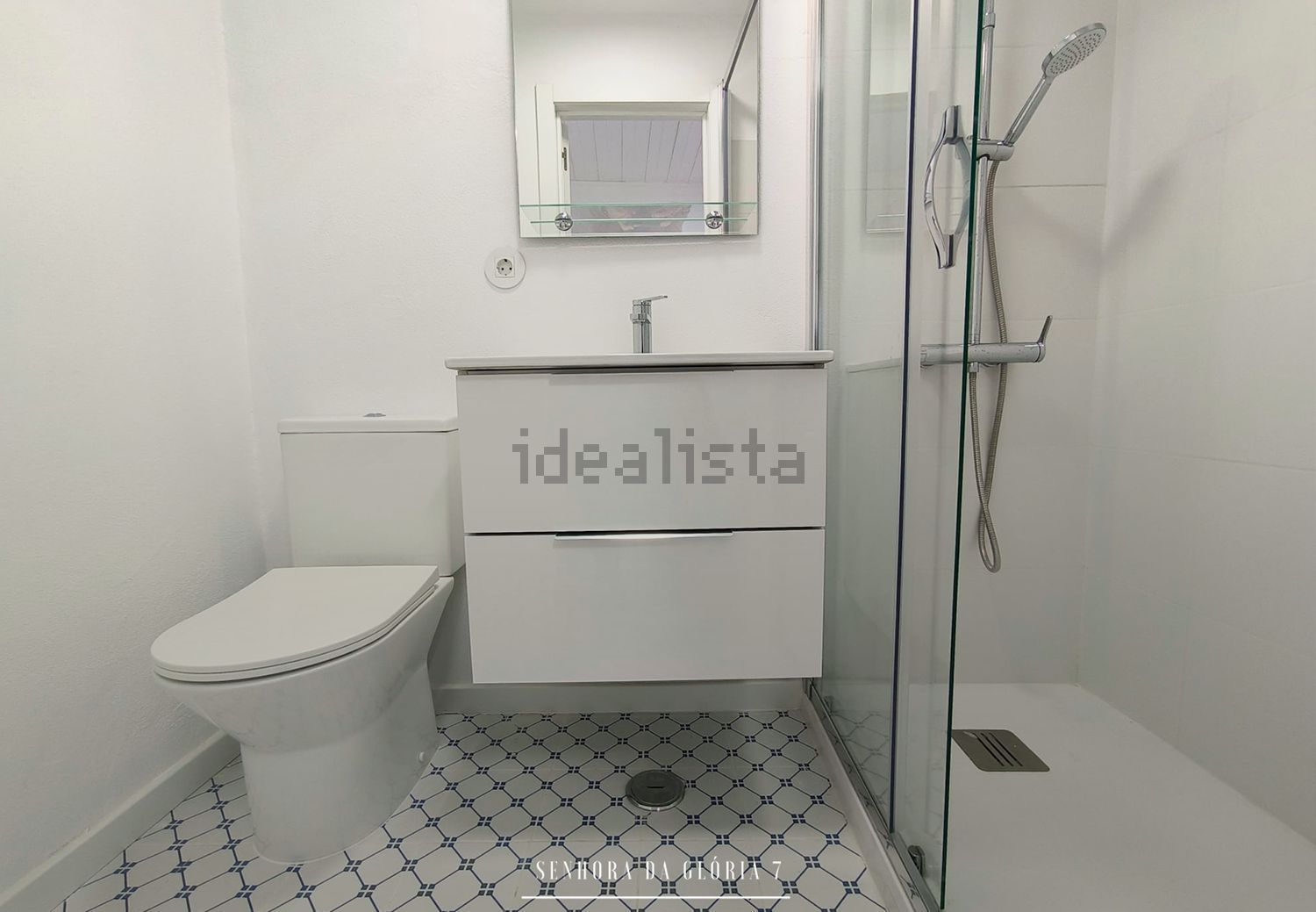 出租公寓 t2在Rua da Senhora da Glória, 7 - 卫生间