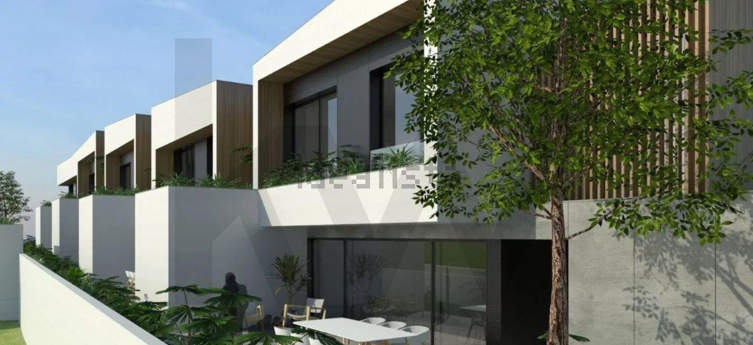 双拼别墅出售在Rua Marechal Craveiro Lopes s/n - 外立面