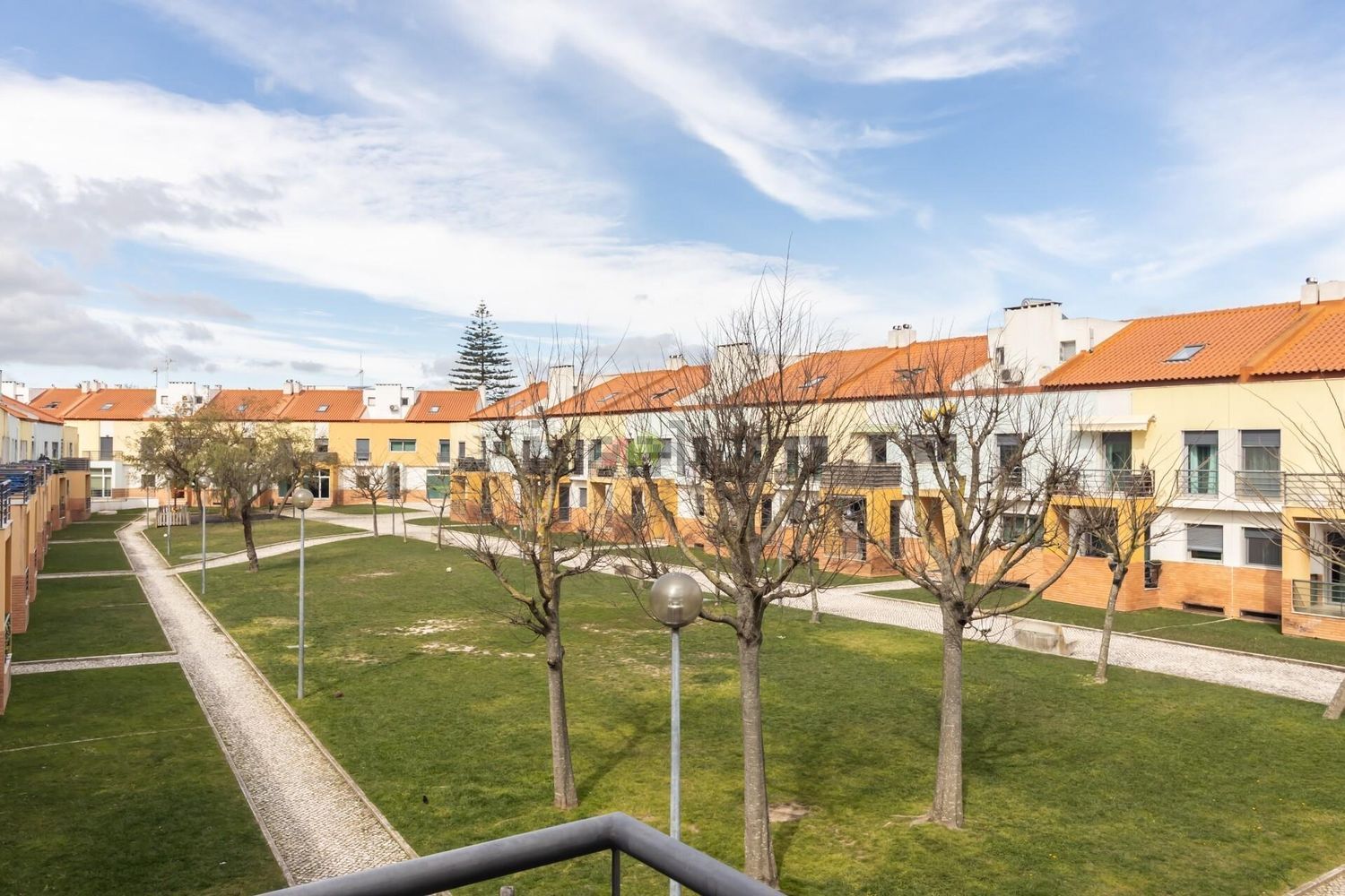 复式公寓出售在Rua Alves Roçadas - 周边