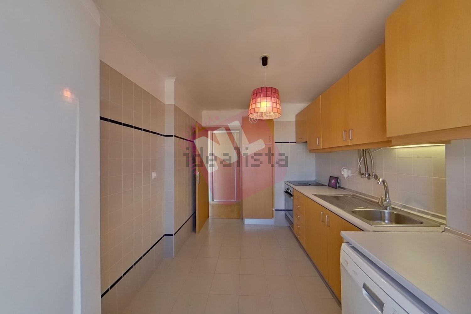 出租公寓 t2在Rua Fernando Gusmão, 17 - 厨房